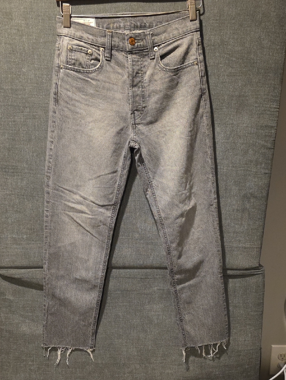Gap Cheeky Strsight High Rise Jeans  Grey Washed Size 26/2R Inseam 27in